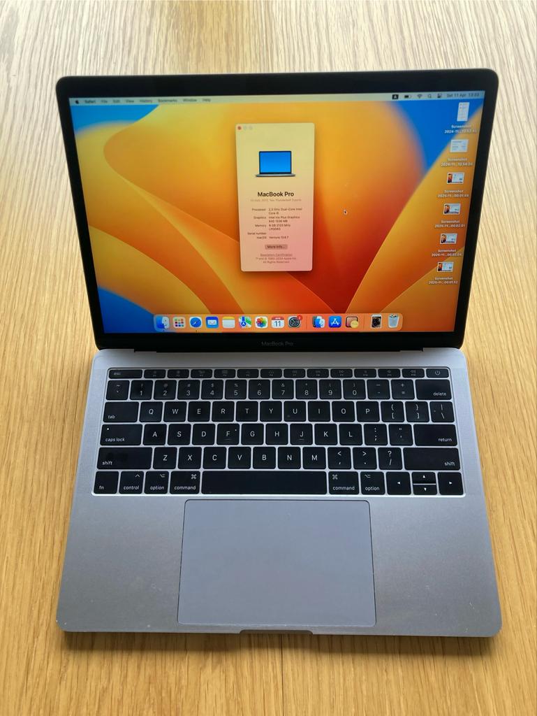 MacBook Pro 2017 - Voor onderdelen - Scherm knippert, Computers en Software, Apple Macbooks, 2 tot 3 Ghz, Qwerty, 8 GB, 13 inch