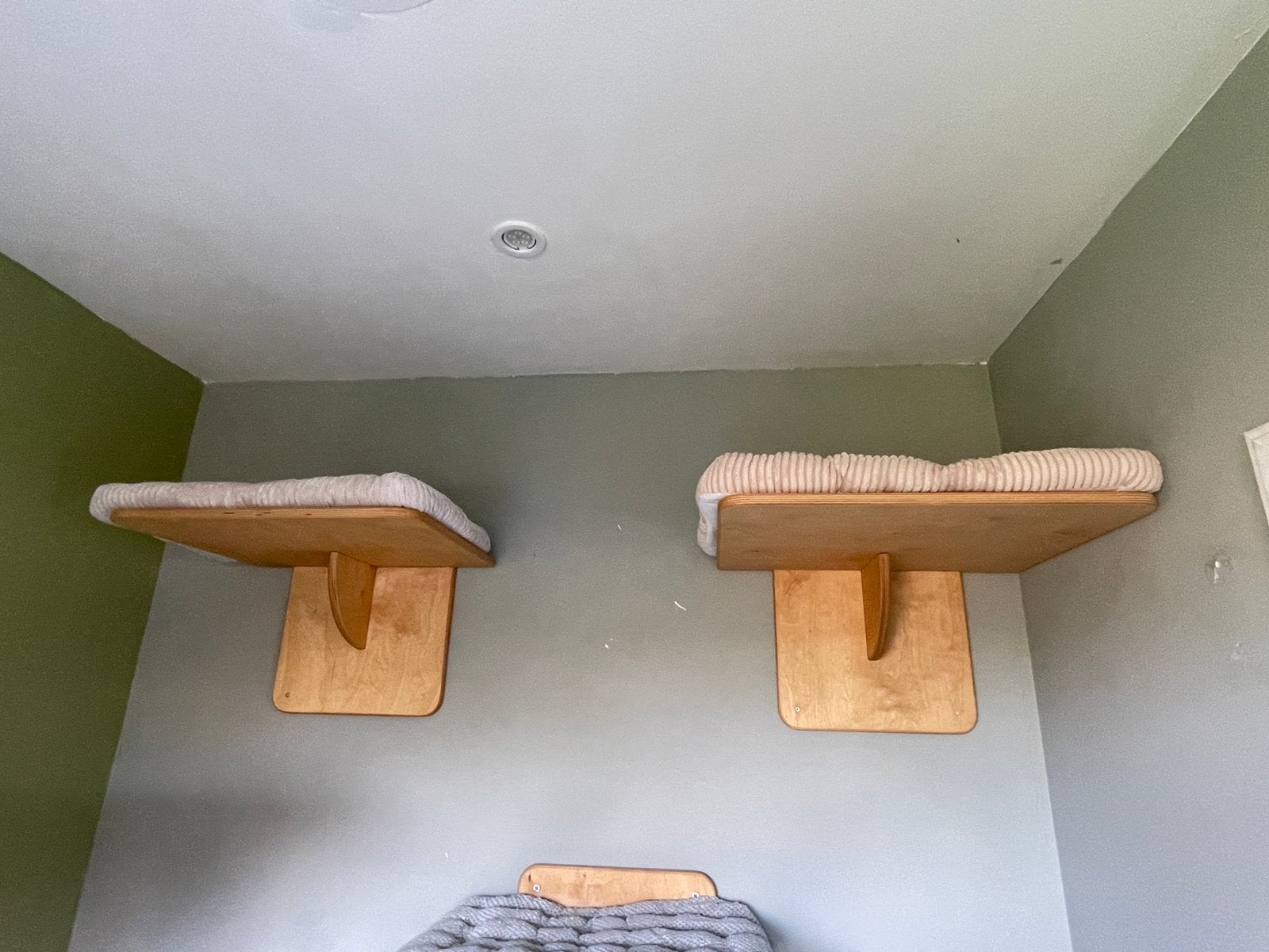 Rufi Drapaki wand ligplaats, Ophalen, Gebruikt, Krabpaal