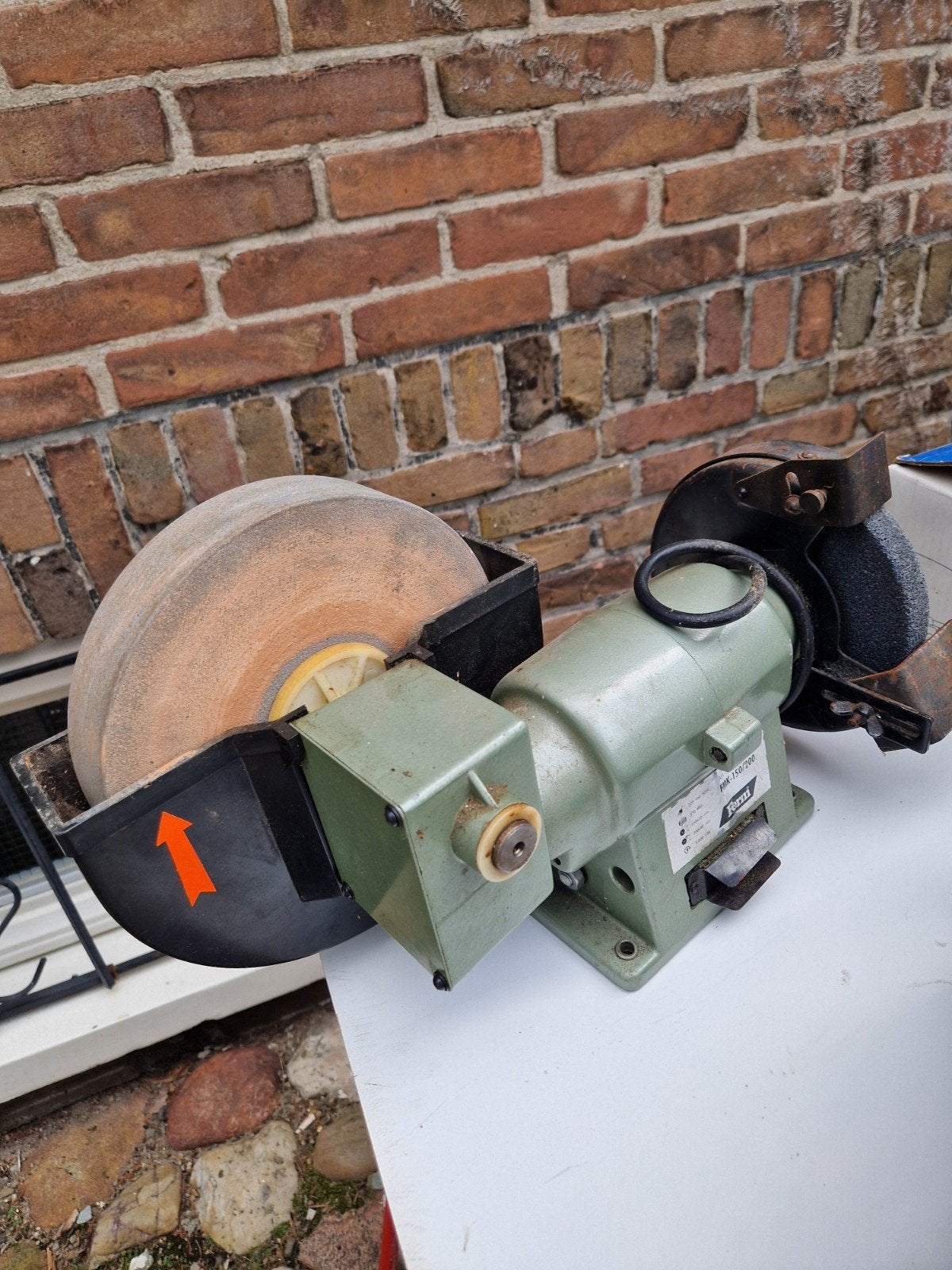 slijpsteen, Ophalen, Gebruikt, Minder dan 700 watt, Werkbankslijpmachine