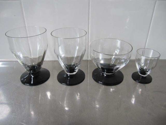 42 st retro glasservies op zwarte voet, waterglazen, Ophalen
