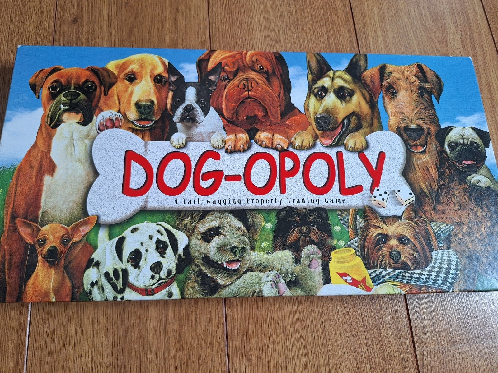 Dog-opoly ( Engels) Bordspel - Monopoly met een hondentwist, Drie of vier spelers, Ophalen of Verzenden, Gebruikt, Late for the Sky Production Company
