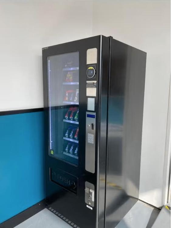 Vendo SVE 700/710 | Snack en drankautomaat refurbished, Ophalen, Vending Master, Ewinkel 12, 5431ND Cuijk, Info@vendingmaster.nl
