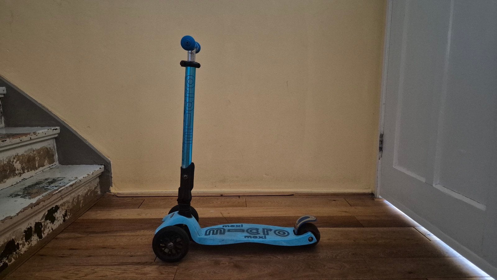 Blauwe Micro Maxi step met vrijwel nieuwe handvatten, Fietsen en Brommers, Ophalen, Zo goed als nieuw, Gewone step, Micro Maxi