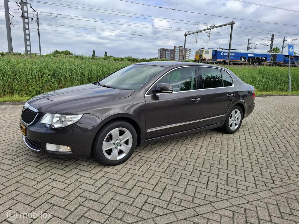 Skoda Superb 1.8 TSI Ambition Business Line RUIMTE AUTO!, Auto's, Skoda, Euro 5, Stof, Gebruikt, Zwart
