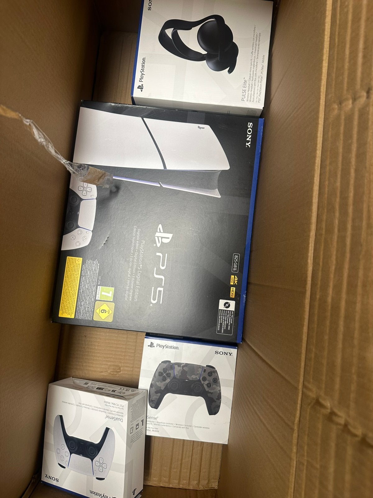 Playstation 5 Digital Edition + Headset + Joysticks (Nieuw), Spelcomputers en Games, Spelcomputers | Sony PlayStation 5, Ophalen of Verzenden