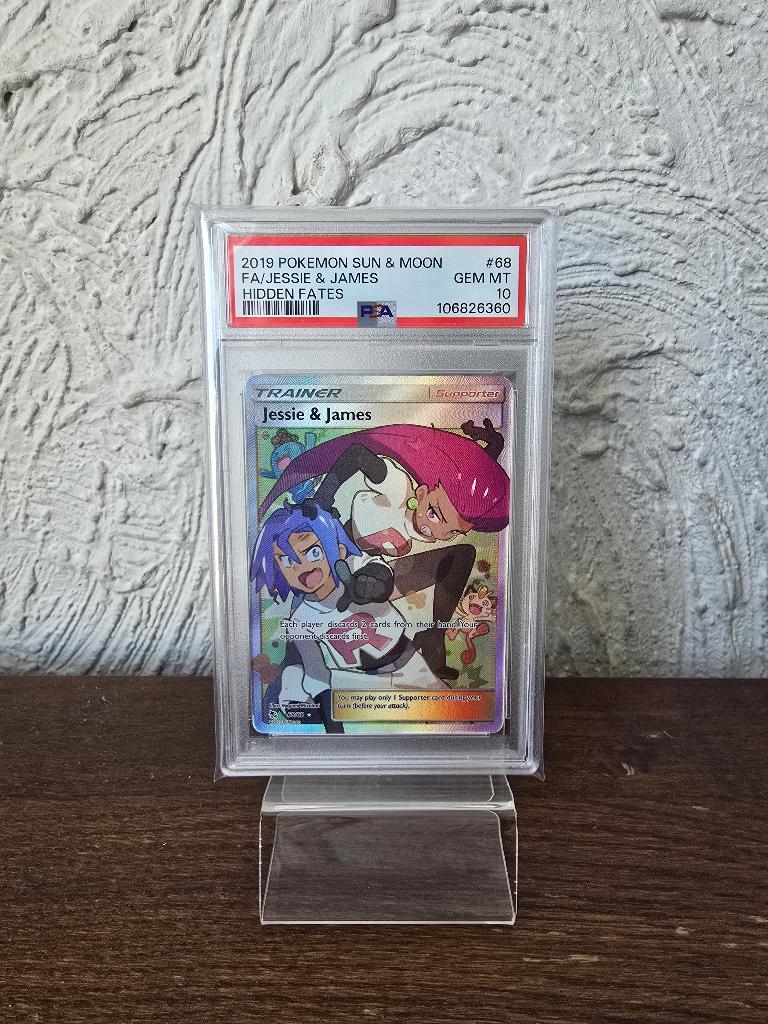 Jessie & James 68 Sun & Moon Hidden Fates PSA 10, Ophalen of Verzenden, Nieuw, Losse kaart, Foil
