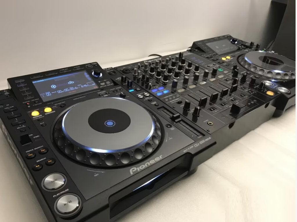 2 Pioneer CDJ2000 nxs + DJM800 nexus djm dj set xdj cdj rx 3, Ophalen of Verzenden, Zo goed als nieuw, Dj-set, Pioneer