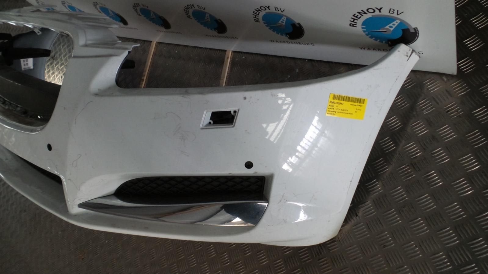 JAGUAR XF VOORBUMPER 2012, Gebruikt, Voor, Ophalen of Verzenden, Stiba lid