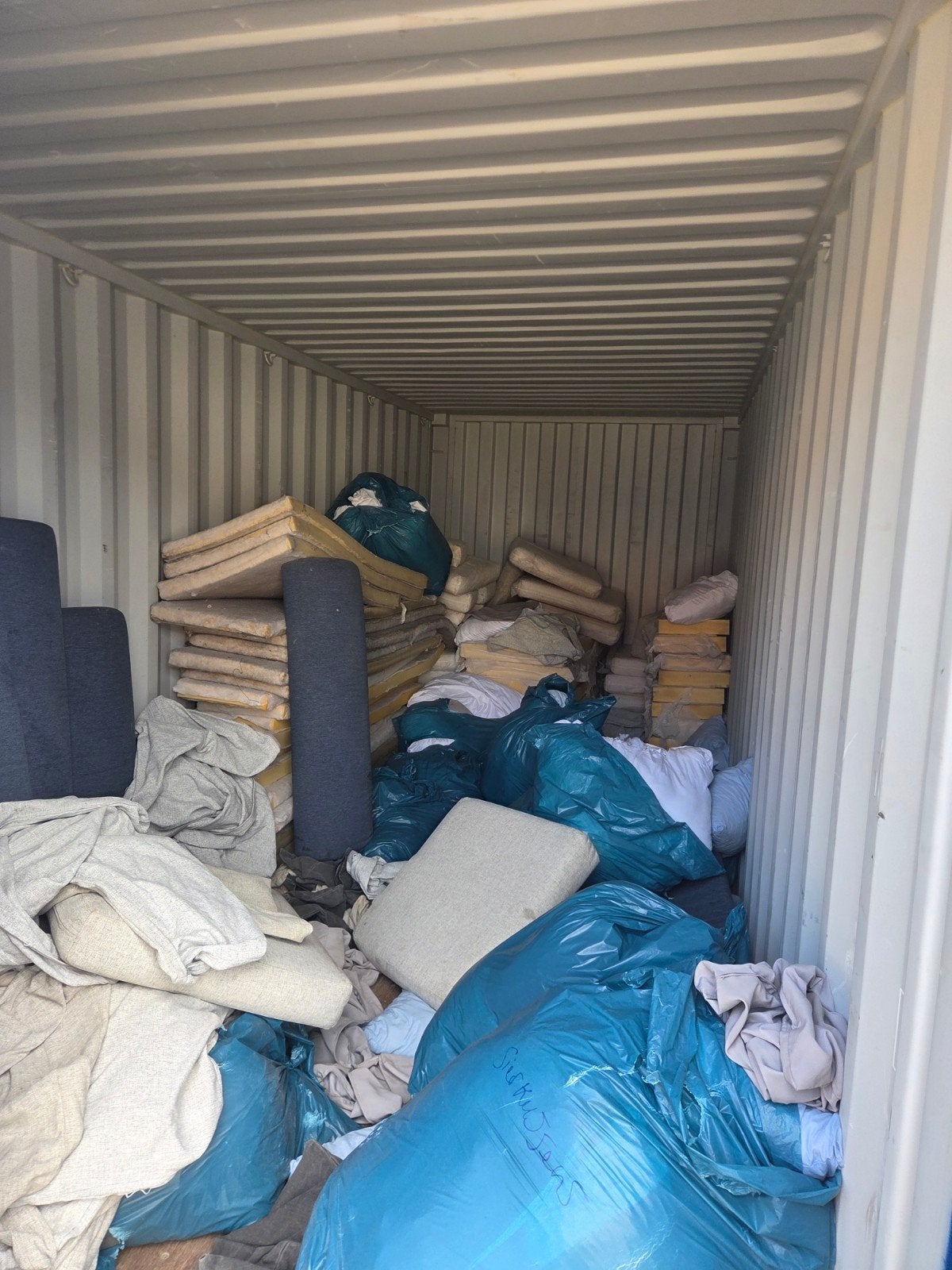 Partij stoffen en kussens - Ideaal voor hergebruik, Huis en Inrichting, Gebruikt, Blauw, 200 cm of meer, Divers, Hergebruik, Upcycling