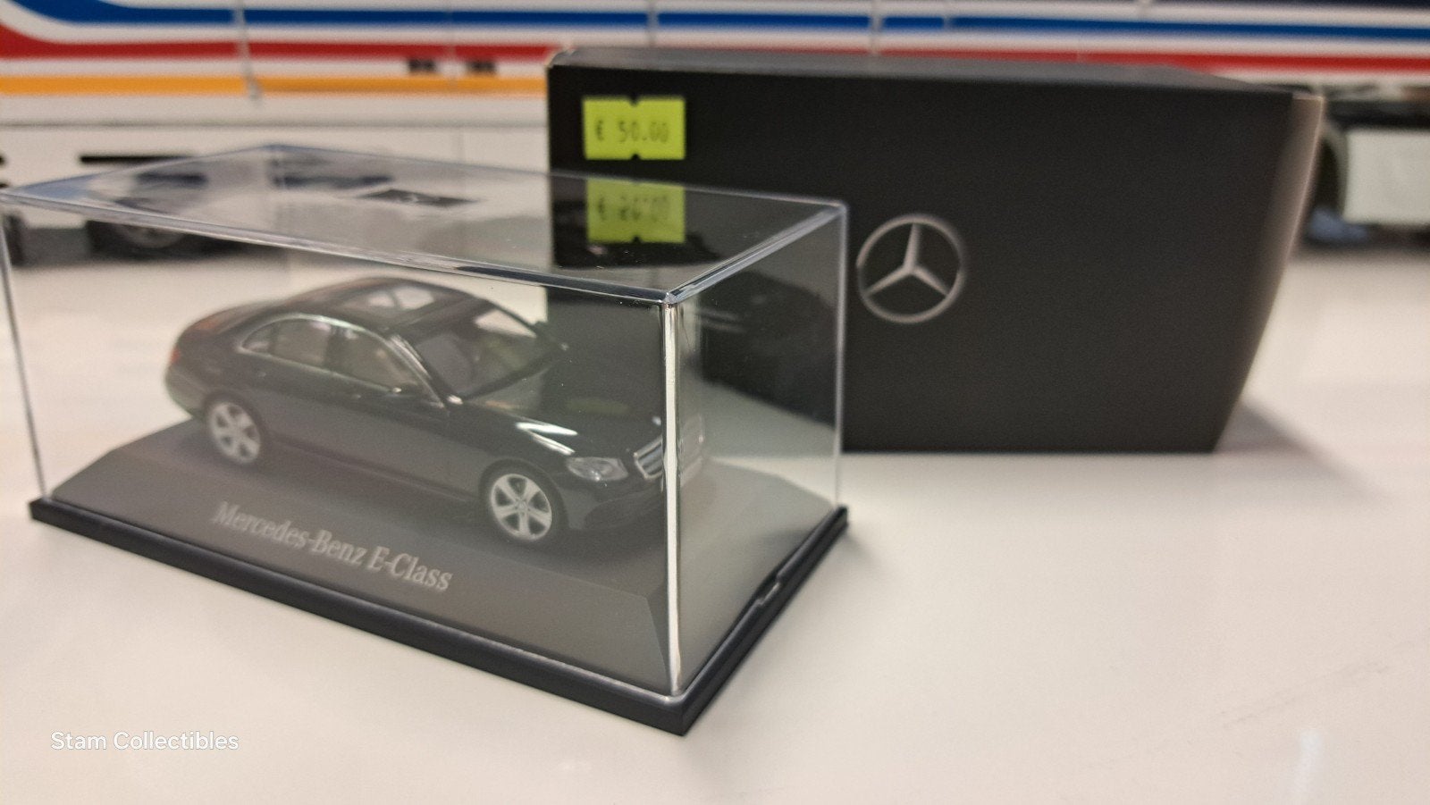 IScale Mercedes-Benz W213 E-Class Obsidian Black Dealer Ed., Overige merken, Auto, Ophalen of Verzenden, Zo goed als nieuw