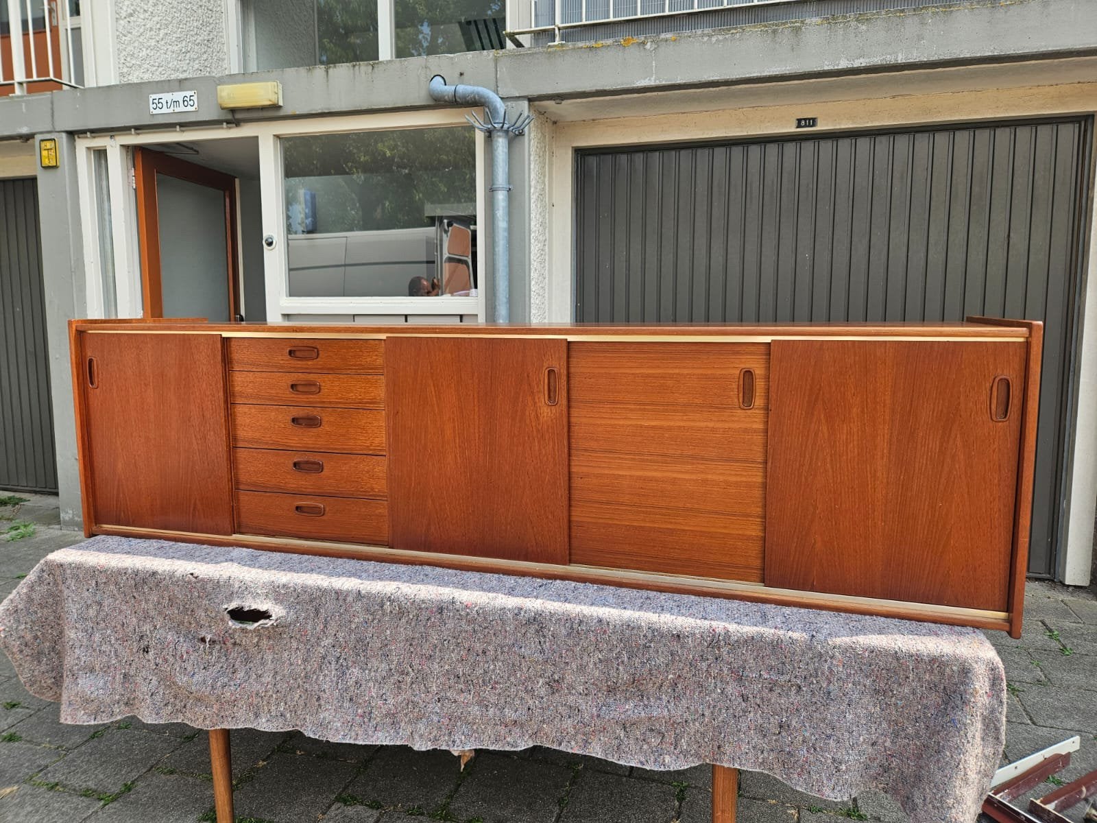 Groot Teakhouten Lowboard / TV-meubel –Deens Design Jaren 60, Ophalen of Verzenden, Zo goed als nieuw