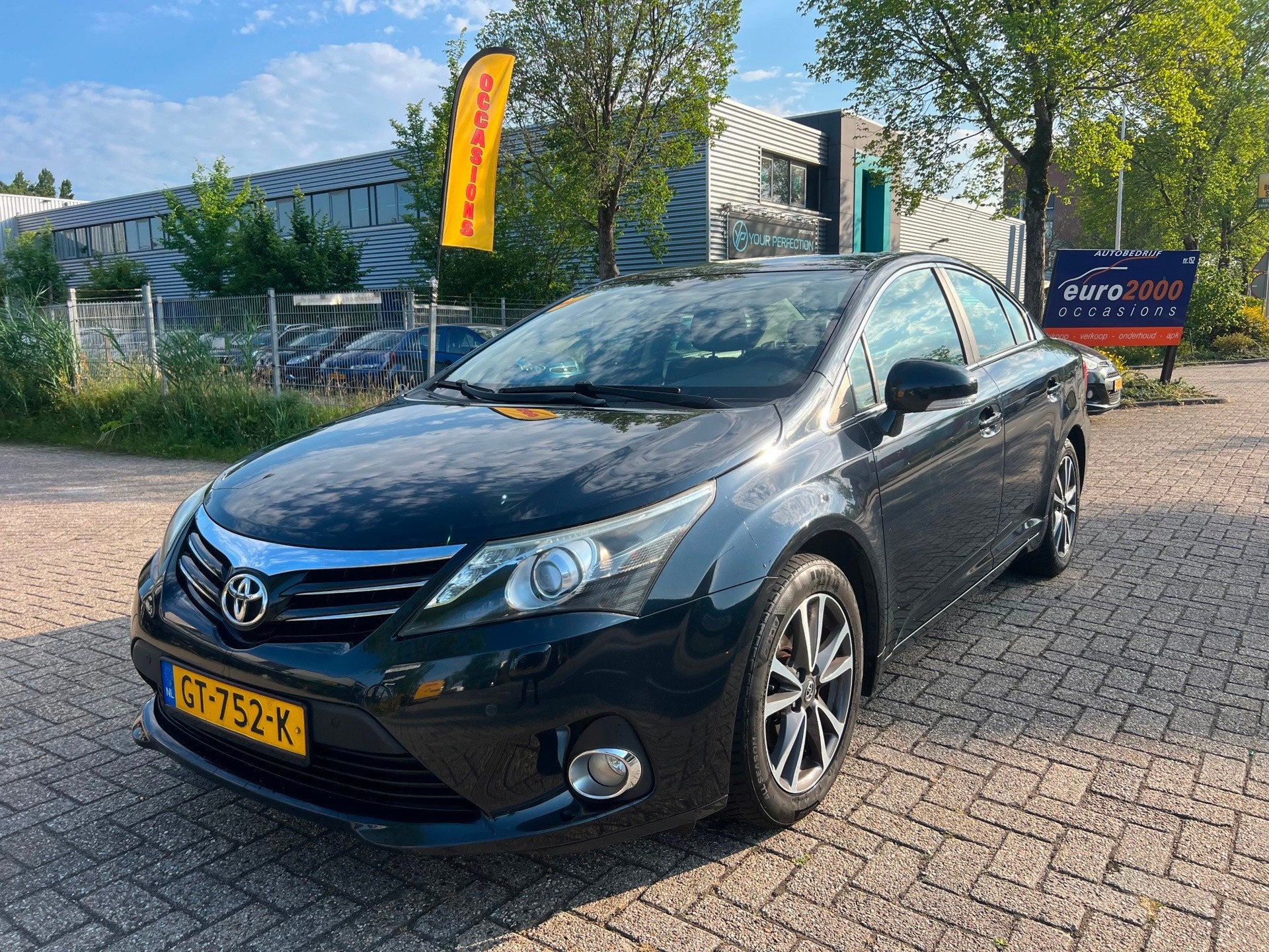 Toyota Avensis 1.8 Dynamic - FULL OPTIONS - FACELIFT, Auto's, Voorwielaandrijving, Euro 5, 15 km/l, Zwart