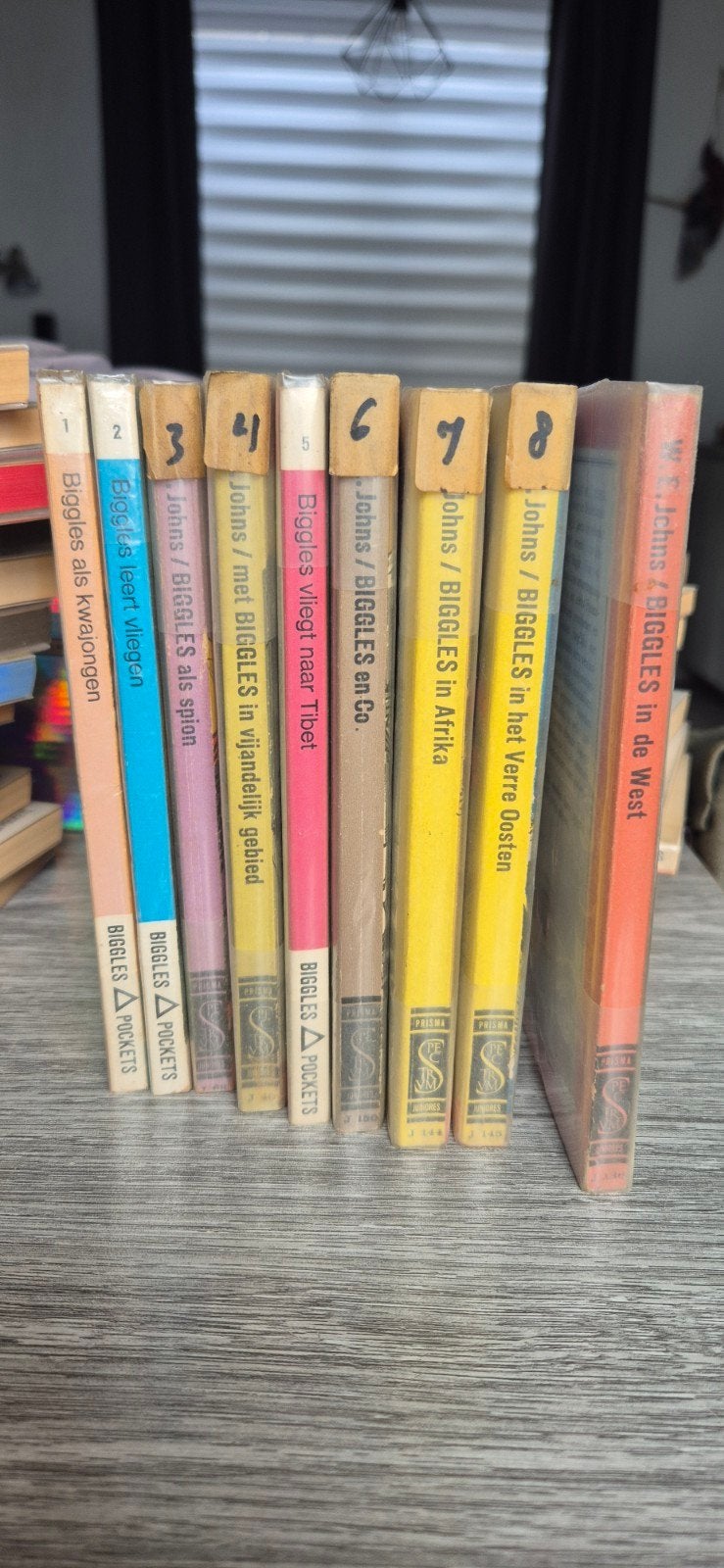 Grote collectie Biggles Pockets - 50+ boeken, Boeken, Avontuur en Actie, Ophalen of Verzenden, W.E. Johns