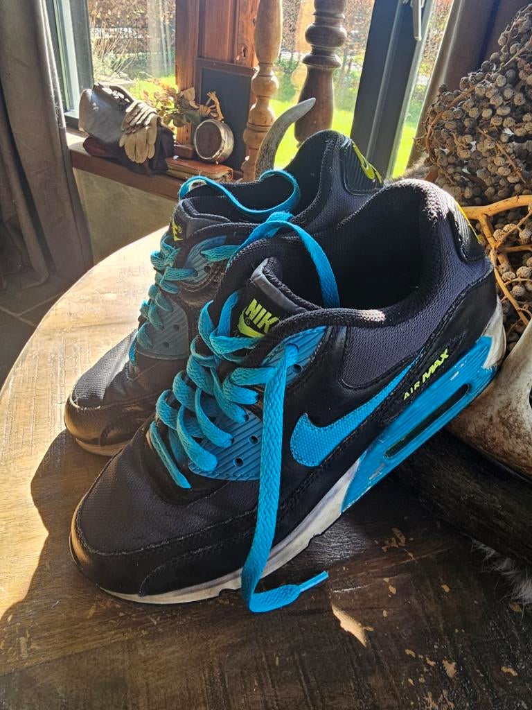 Nike air max 38.5.zwart blauwe groene accenten, Gebruikt, Ophalen of Verzenden, Nike air max, Jongen of Meisje