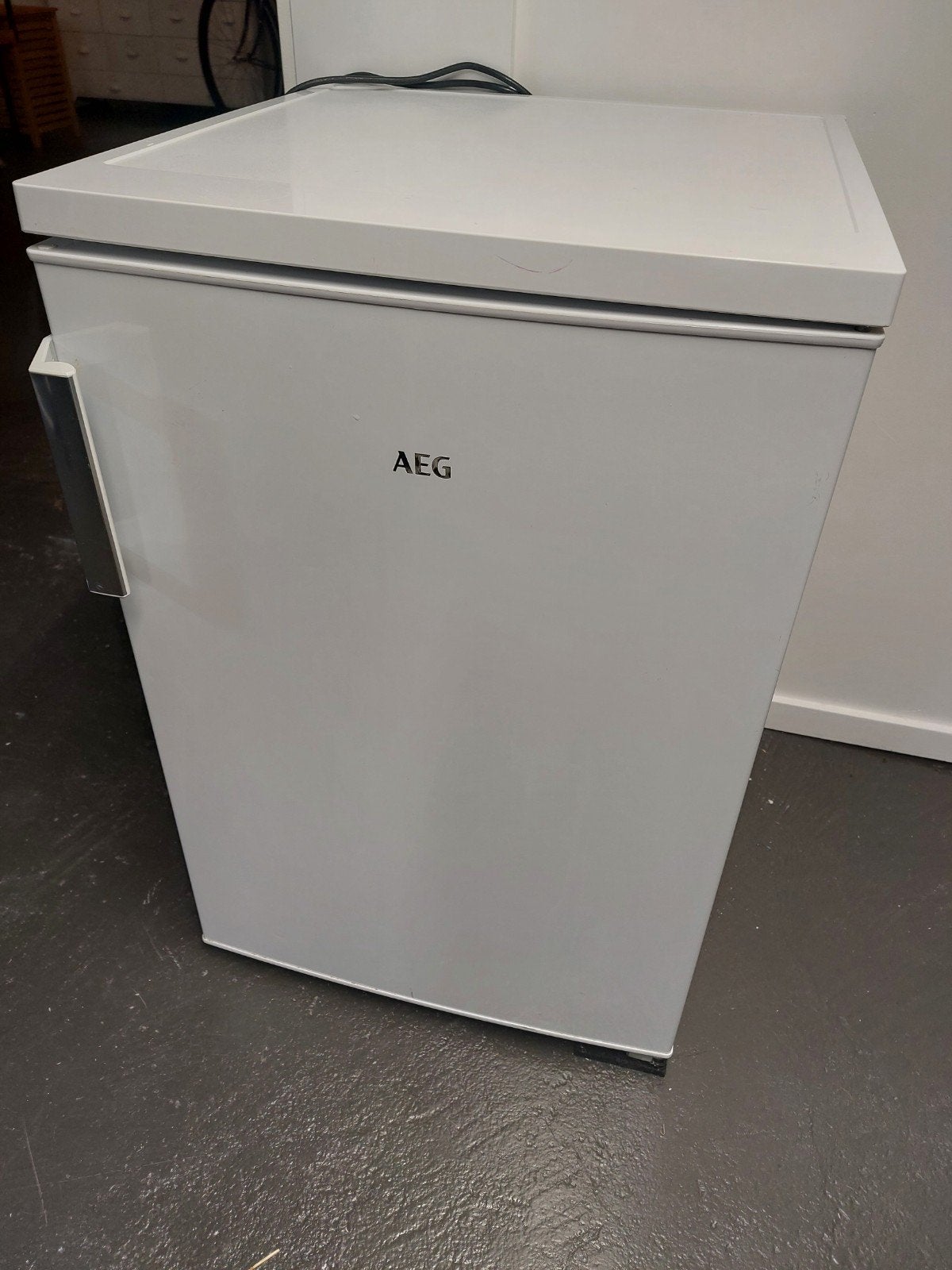 Tafelmodel AEG ijskast, Minder dan 60 cm, Zo goed als nieuw, Vrijstaand, Ophalen