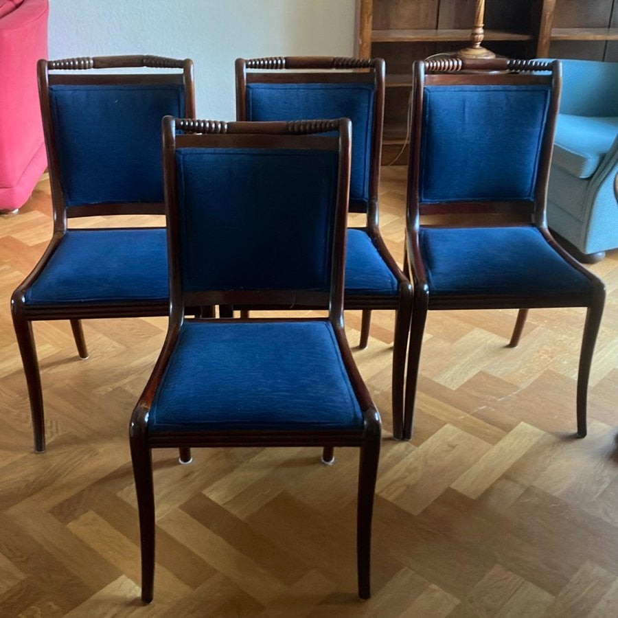 4 Mahoniehouten Victoriaanse Engelse Stoelen met Houtsnijwer, Ophalen