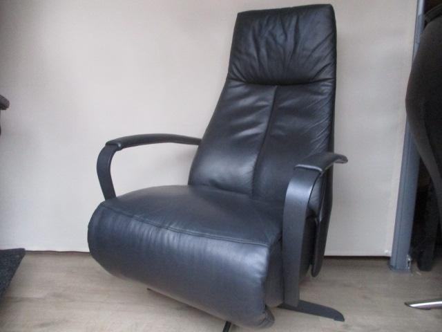 KEURIGE relax fauteuil model Twice zwart elektrisch XL, Ophalen, Zo goed als nieuw, Metaal, 50 tot 75 cm
