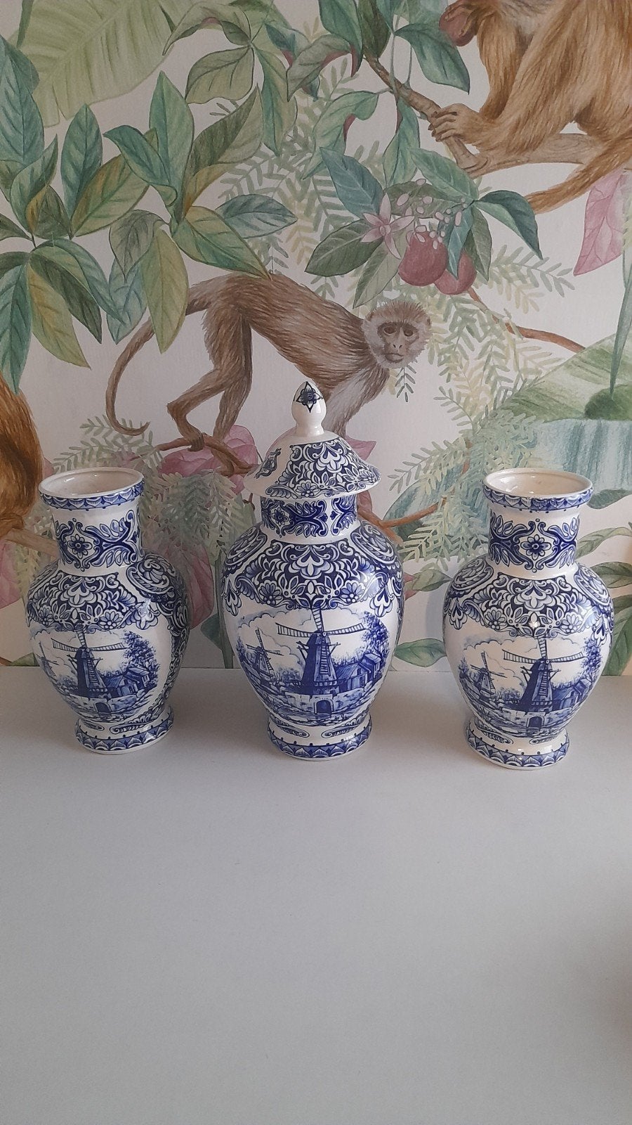 Delfts Blauw Kaststel - 3 Vazen met Molenlandschap, Antiek en Kunst, Ophalen of Verzenden