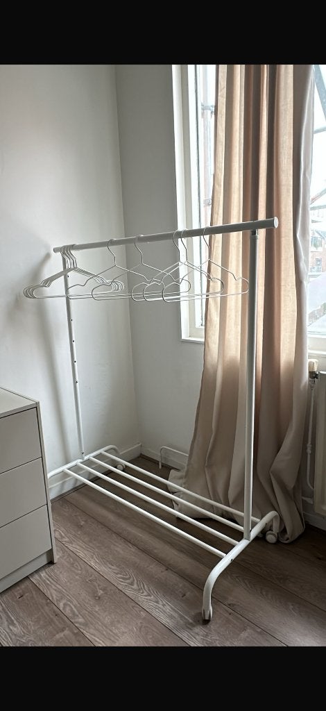 Clothing rack RIGGA and hangers, Ophalen, Met wielen, Zo goed als nieuw