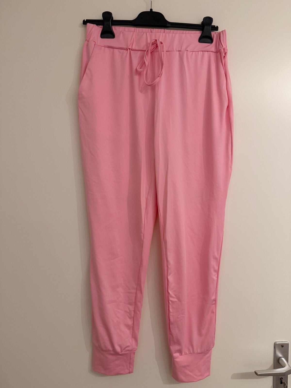 Roze joggingbroek, Maat 42/44 (L), Ophalen of Verzenden, Zo goed als nieuw, Roze