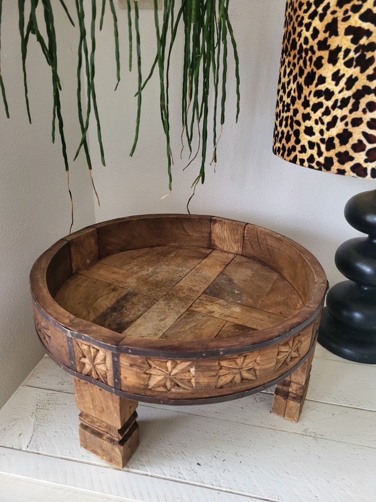 Vintage Chakki Tafel - Handgemaakt Houten Bijzettafel, Minder dan 45 cm, Minder dan 55 cm, Rond, Ophalen of Verzenden