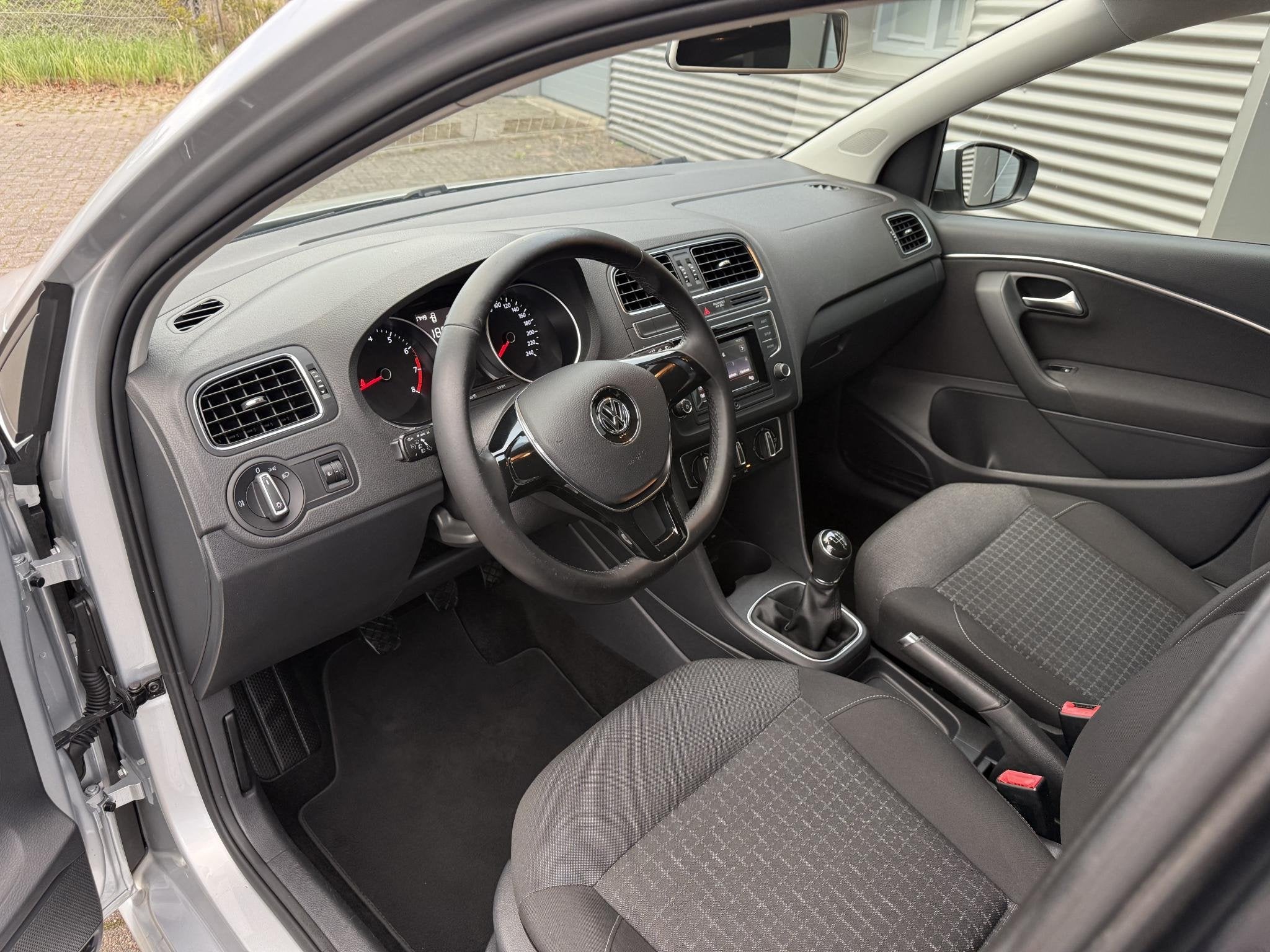 Volkswagen Polo 1.2 TSI Highline Airco|Cruise|Bluetooth|Face, Stof, 4 cilinders, Bedrijf, Handgeschakeld