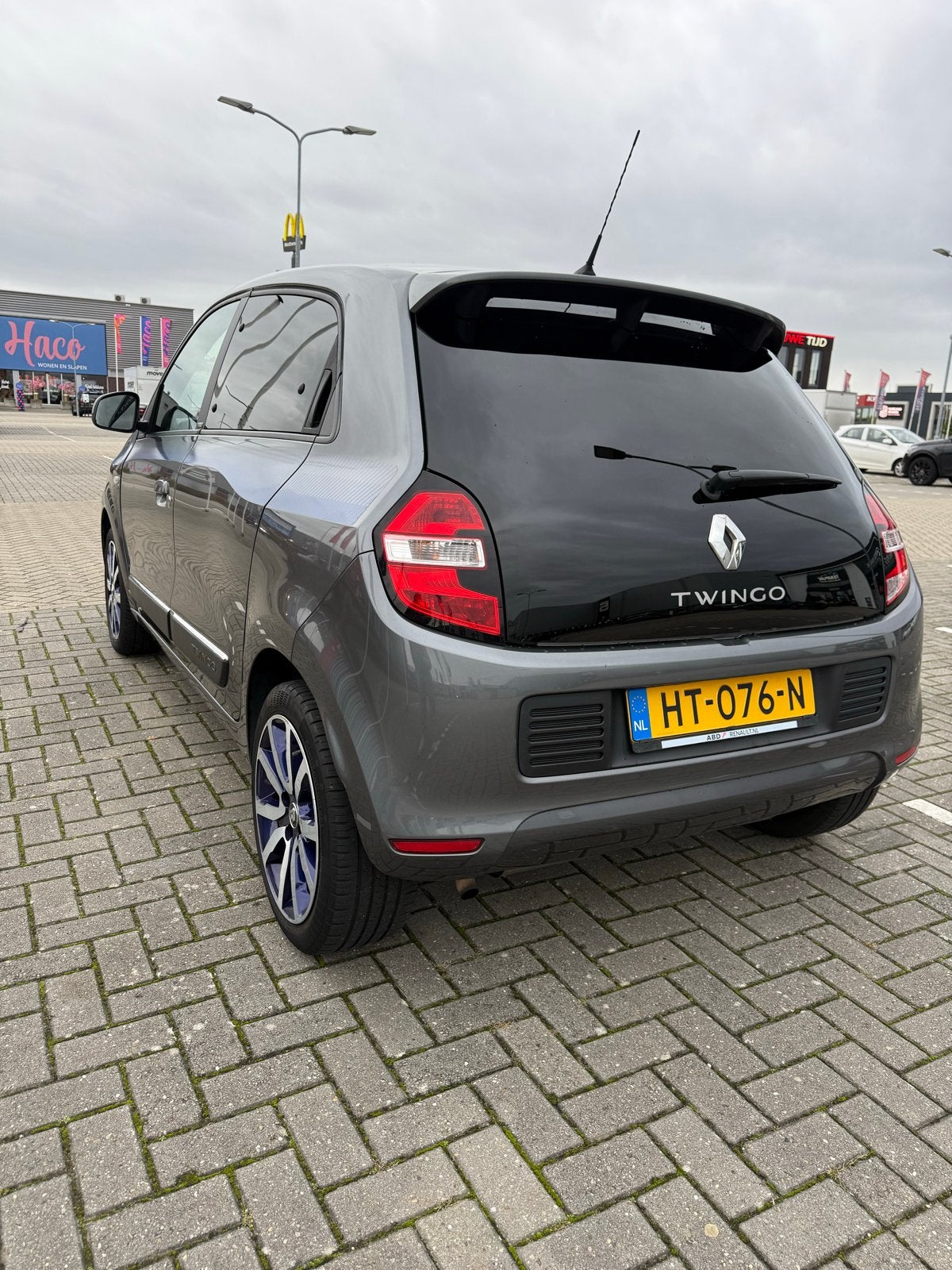 Renault Twingo 1.0 SCe 70pk S&S Grijs, Auto's, Adaptive Cruise Control, Zwart, 840 kg, 4 stoelen