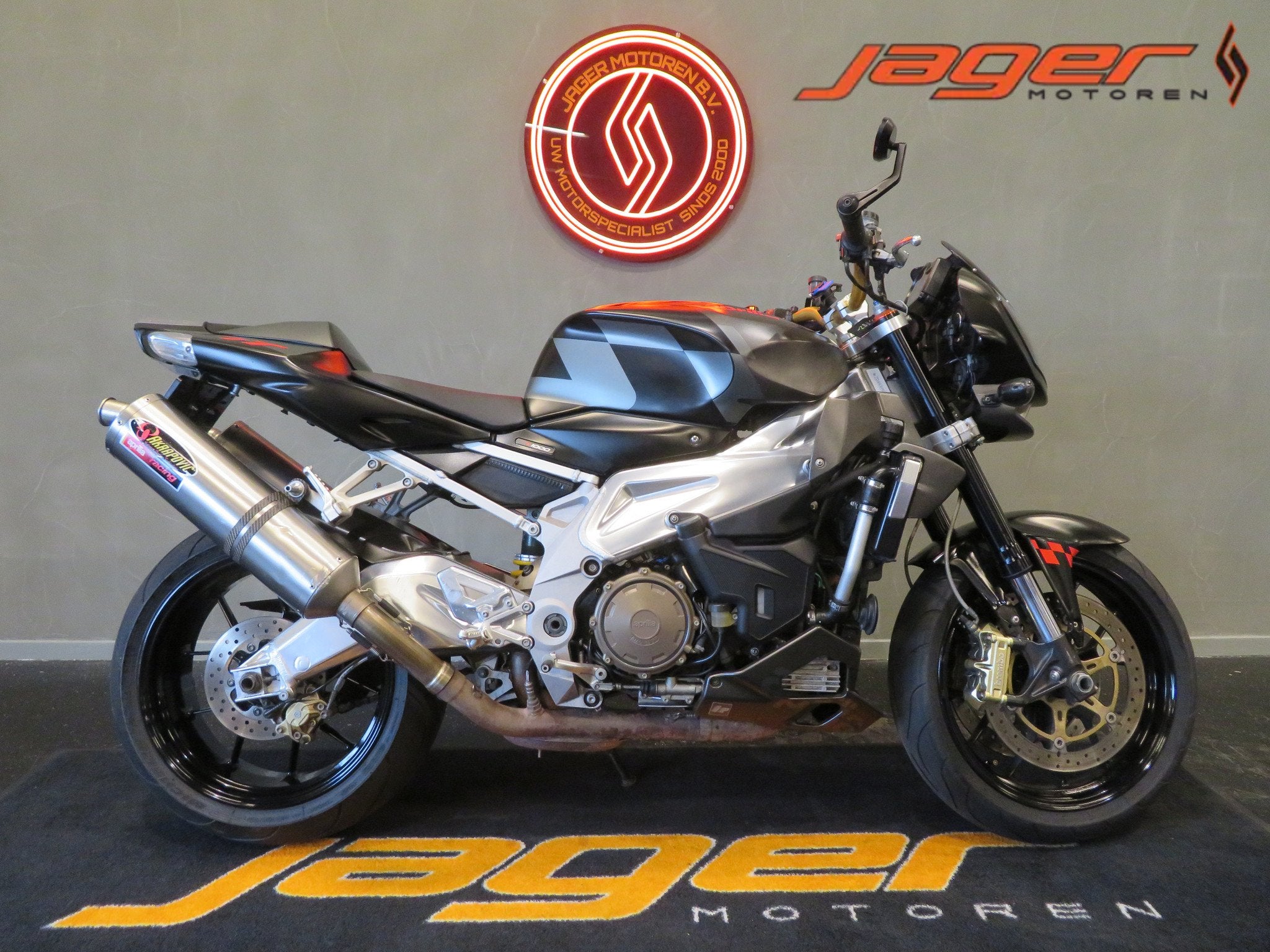Aprilia TUONO 1000 RR AKRA ZEER FRAAI! (bj 2006), Motoren, Motoren | Aprilia, Bedrijf, Naked bike