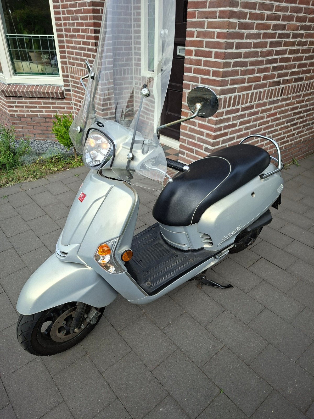 Kymco Like scooter 2017 inclusief goedgekeurd slot, Fietsen en Brommers, Ophalen of Verzenden, Benzine, Like