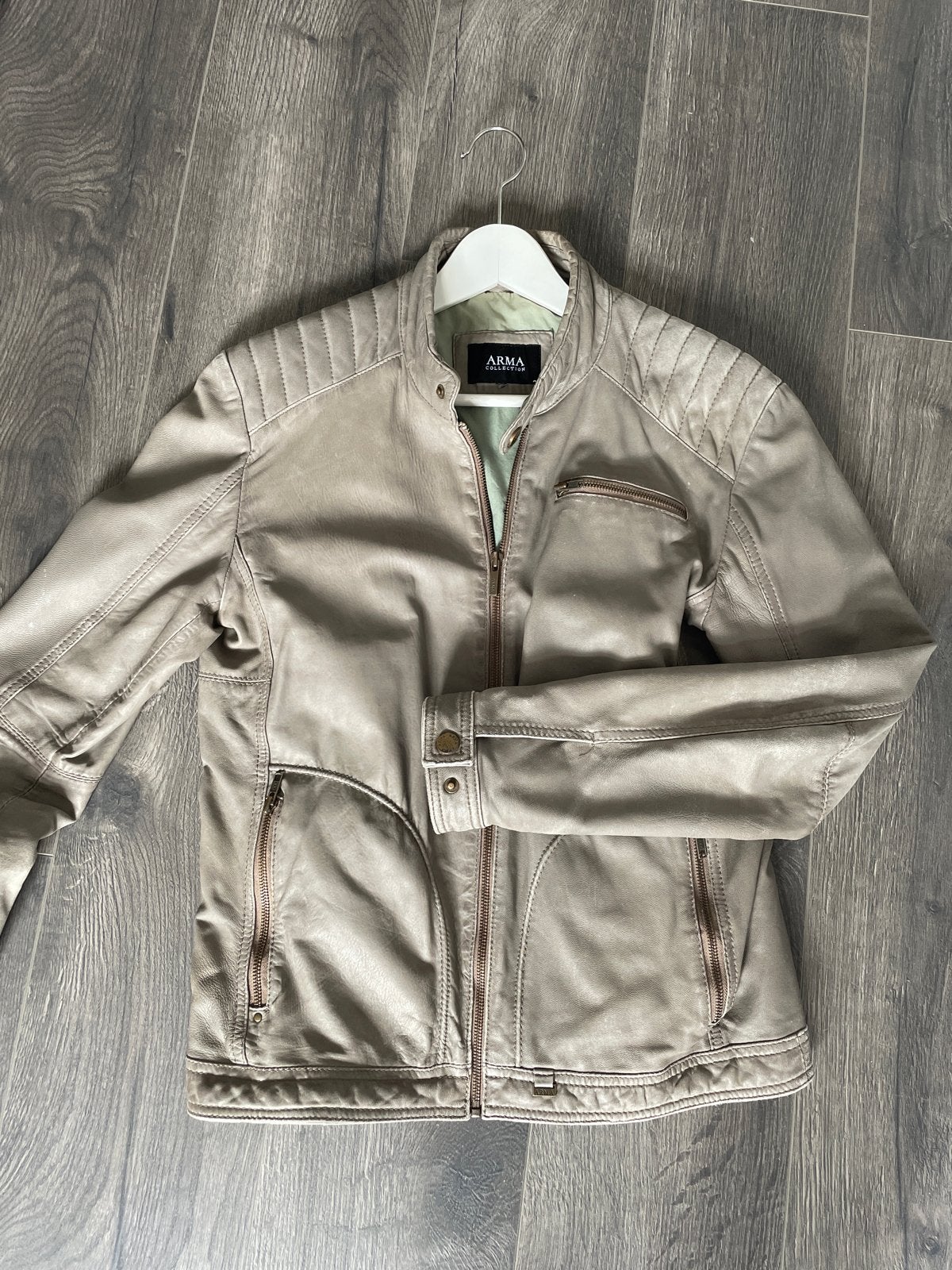 Arma leren jas, taupe/beige, gekocht bij de Bijenkorf, Ophalen of Verzenden, Gedragen, Maat 36 (S), Beige