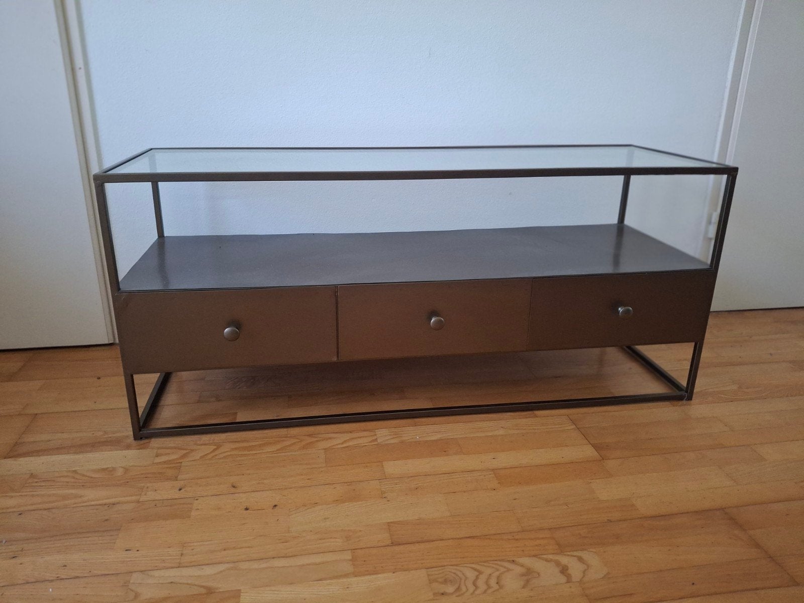 Metalen TV kast met glasplaat, Ophalen, Zo goed als nieuw, Strak modern