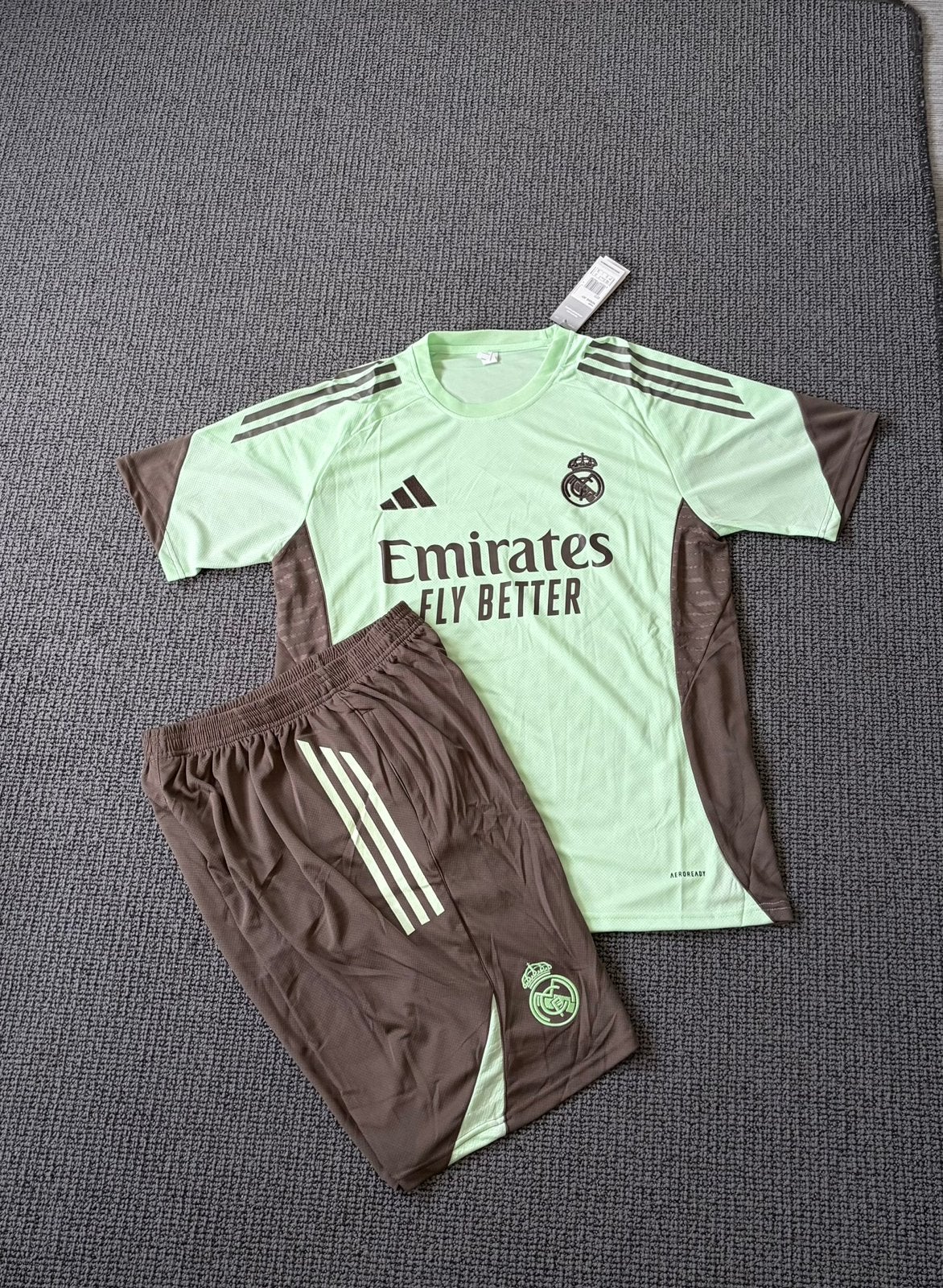 Real madrid training set XL, Maat XL, Ophalen of Verzenden, Nieuw, Trainingspak