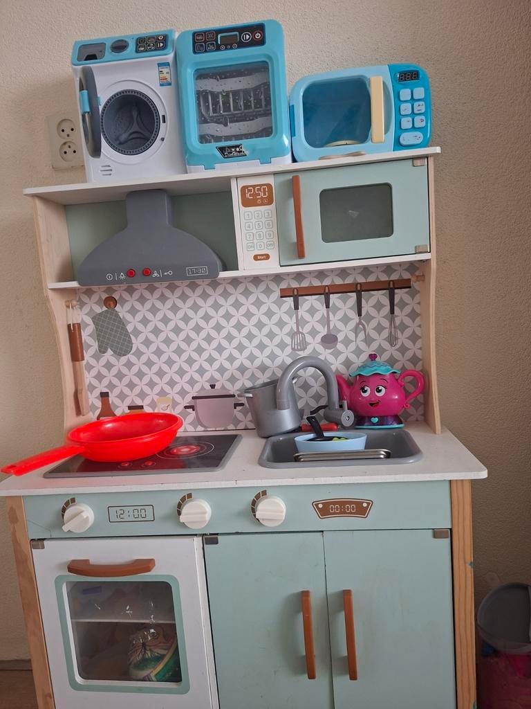 Grote speelgoedkeuken met accessoires en apparaten, Ophalen, Gebruikt, Jongen of Meisje