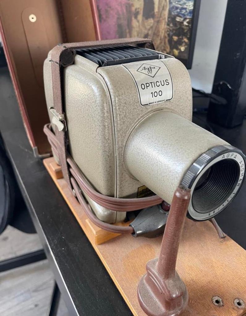 Vintage Agfa Opticus 100 Diaprojector met Koffer, Ophalen of Verzenden, Gebruikt