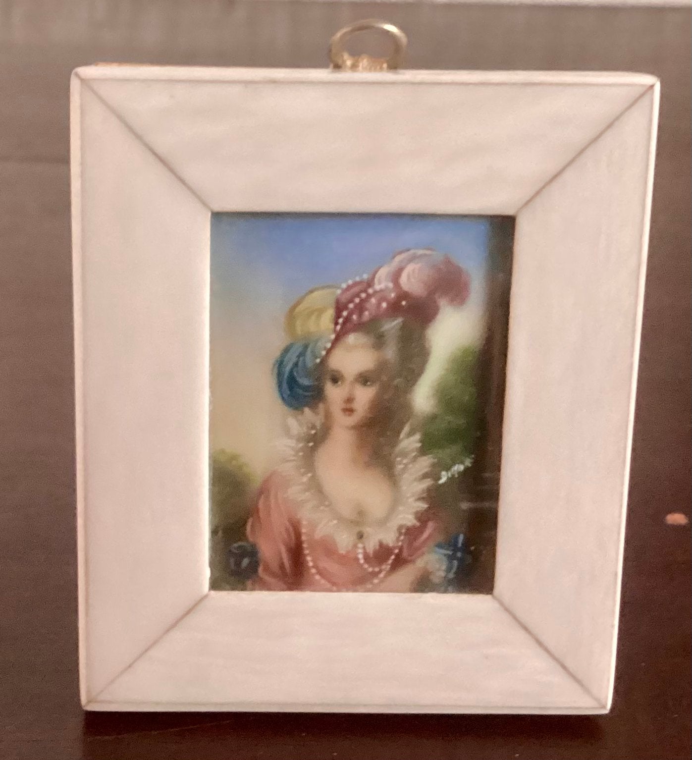 Miniatuurportretje in lijstje van natuurlijk beenmateriaal., Antiek en Kunst, Kunst | Schilderijen | Klassiek, Ophalen of Verzenden