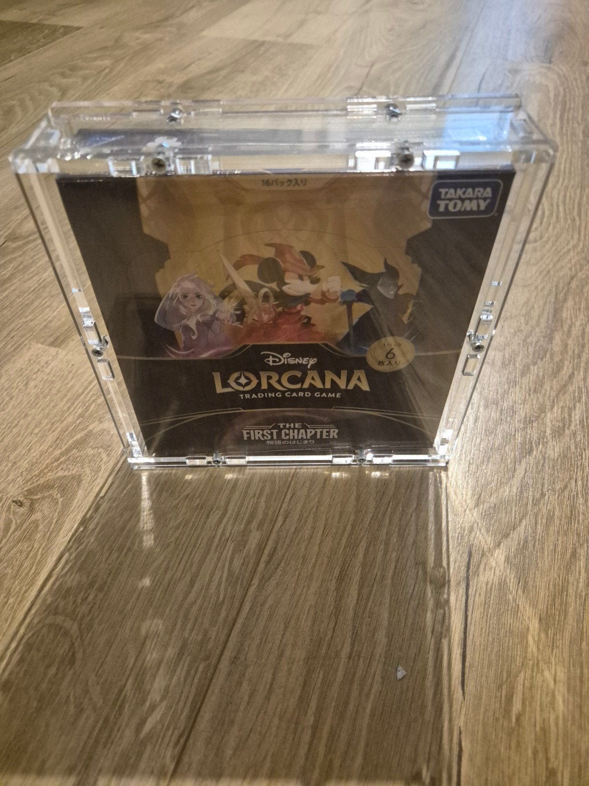 Lorcana The First Chapter Japanse Boosterbox INCLUSIEF ACRYL, Ophalen of Verzenden, Nieuw, Boosterbox