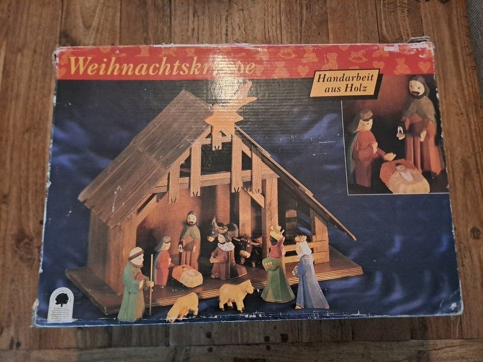 Houten Kerststal met handgesneden Figuren, Diversen, Ophalen of Verzenden, Gebruikt