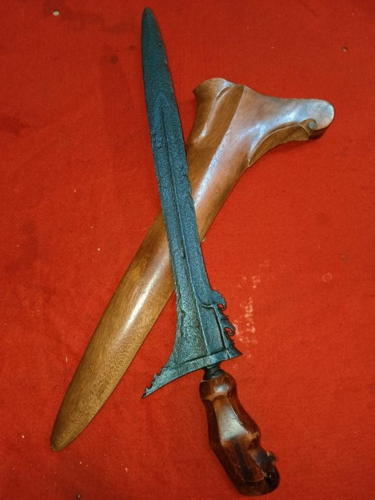 Antieke Kris Semar Tinandhu Pamor Keleng Narada Kandha SVE48, Antiek en Kunst, Kunst | Niet-Westerse kunst, Wapen, Indonesië, Overige materialen
