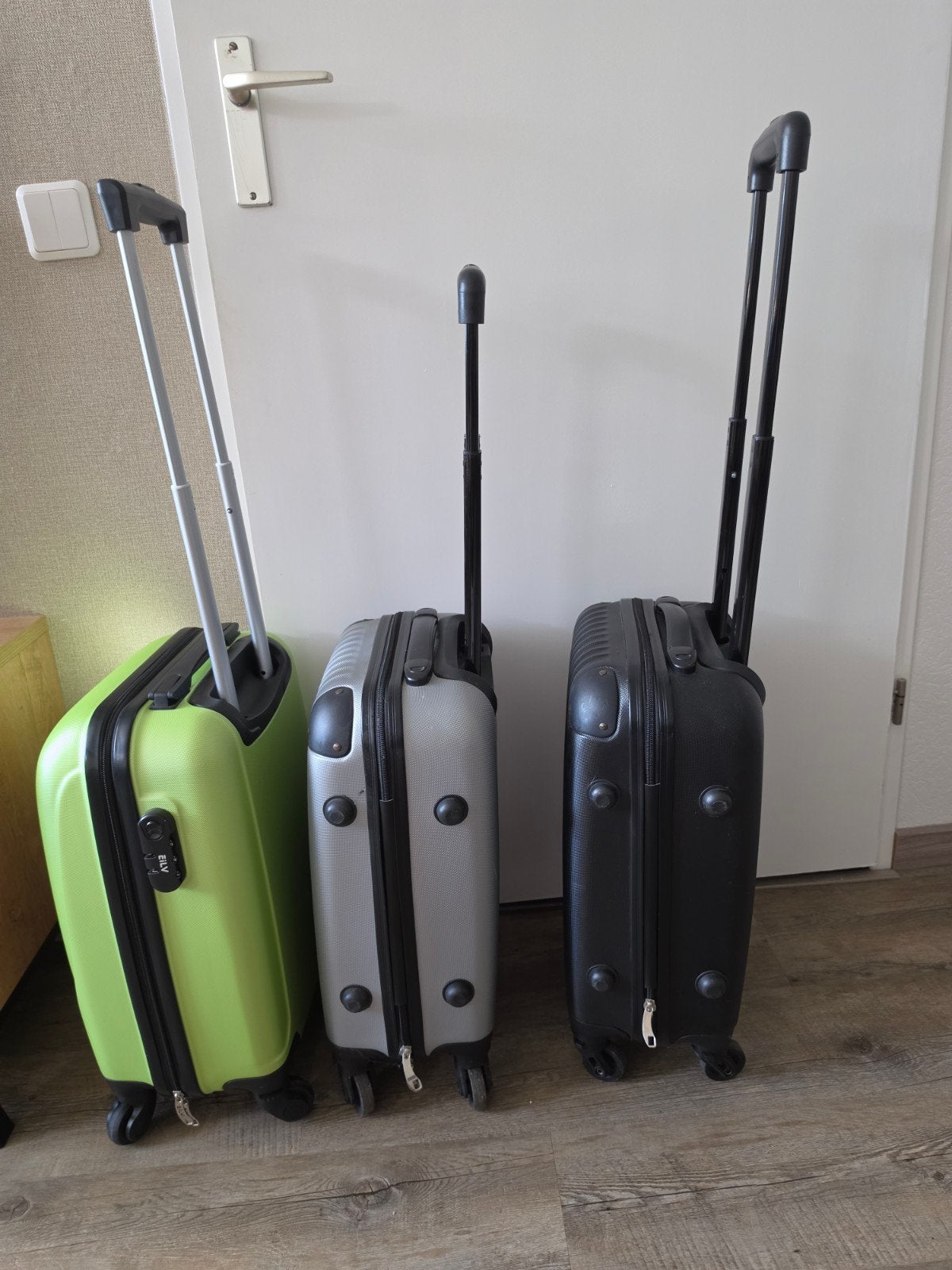 3 handbagage koffers, Sieraden, Tassen en Uiterlijk, Koffers, Ophalen, Wieltjes, 50 tot 60 cm, Hard kunststof