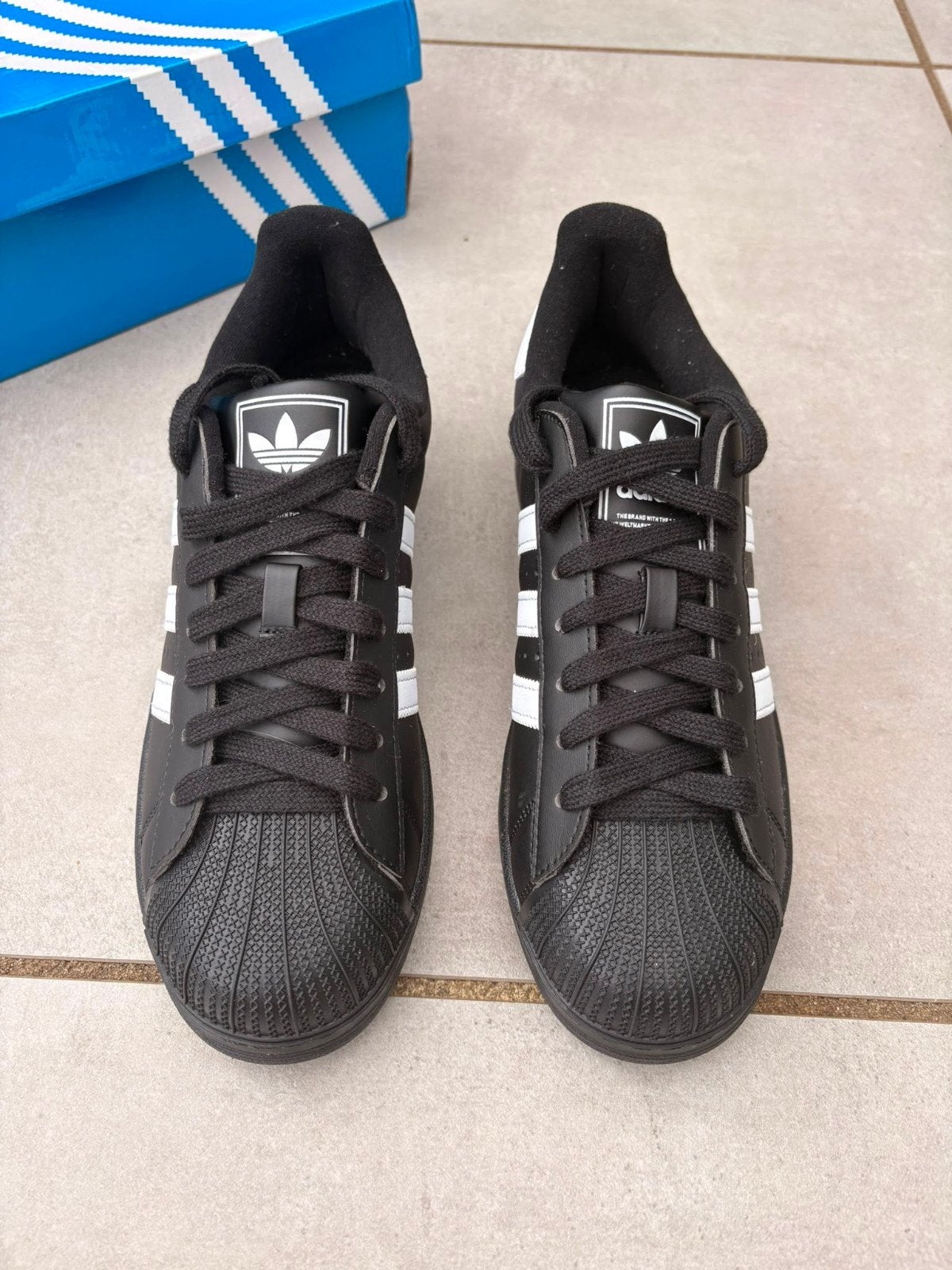 Nieuw Adidas Superstar sneakers zwart wit - Maat 42, Maat XS of kleiner, Ophalen of Verzenden, Nieuw