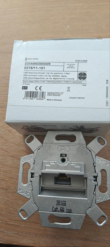 Busch-Jaeger UAE-aansluitingssokkel Cat. 6a, afgeschermd, Ophalen of Verzenden
