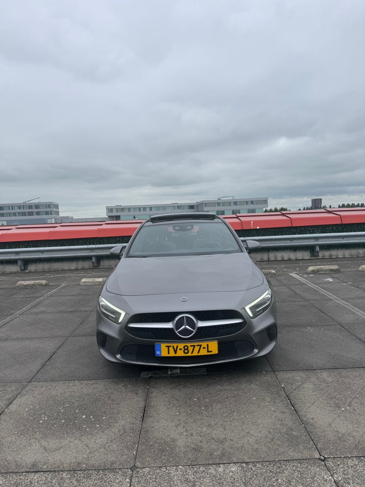 Mercedes-Benz A-Klasse A 180 d 116pk 7G-DCT 2018 Grijs, 1345 kg, Zwart, 4 cilinders, Leder en Stof