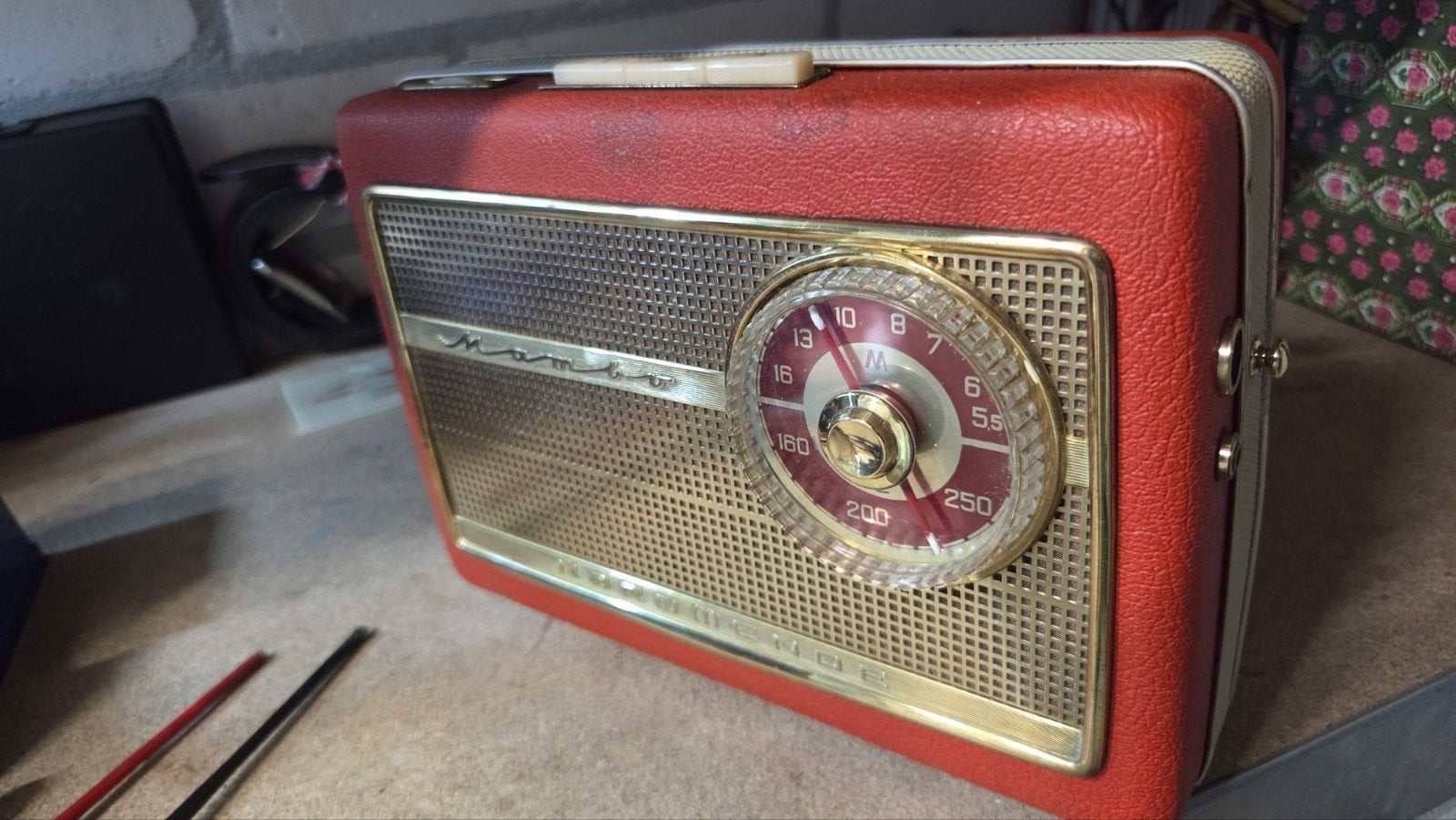 Nordmende Mambo Radio - Mooi opgeknapt, mist draagarm, Audio, Tv en Foto, Radio's, Ophalen of Verzenden, Gebruikt, Radio