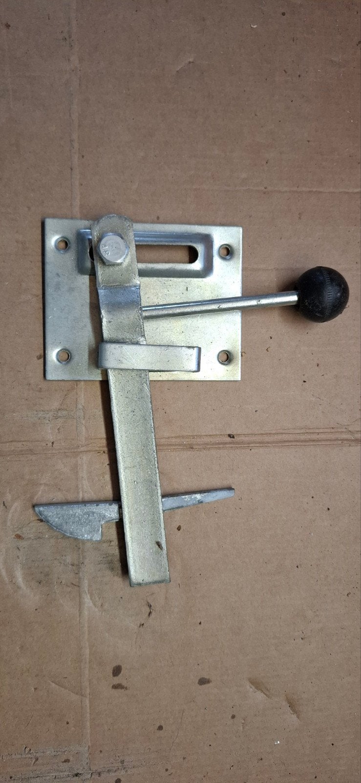 Robuuste Klink voor Poort of Deur - Verzinkt Metaal, Ophalen of Verzenden, Gebruikt, IJzer, Klink of Kruk