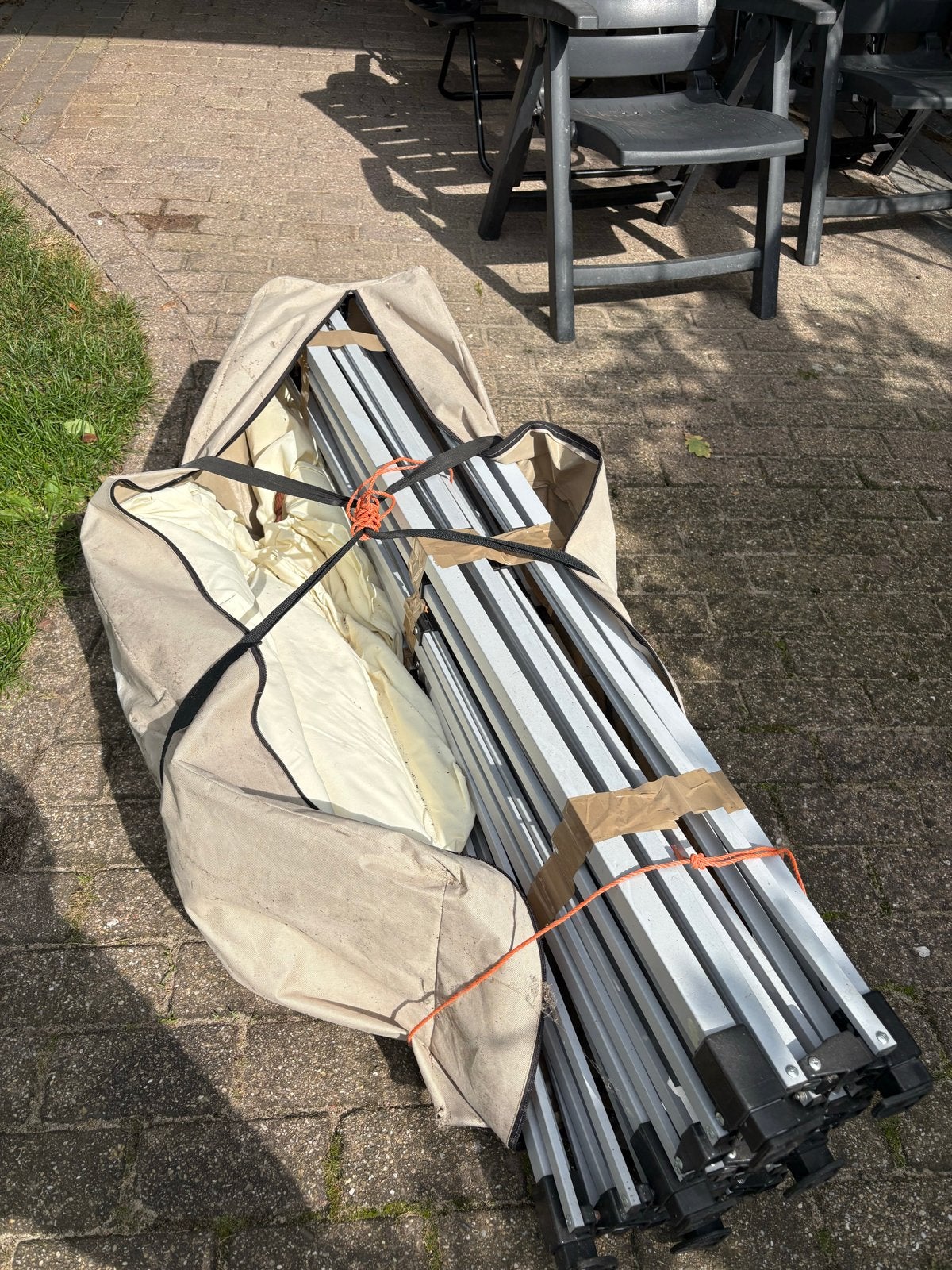 Partytent 8x4 meter, gebruikt maar functioneel (gratis), Ophalen, Gebruikt, Partytent, 8 meter of meer