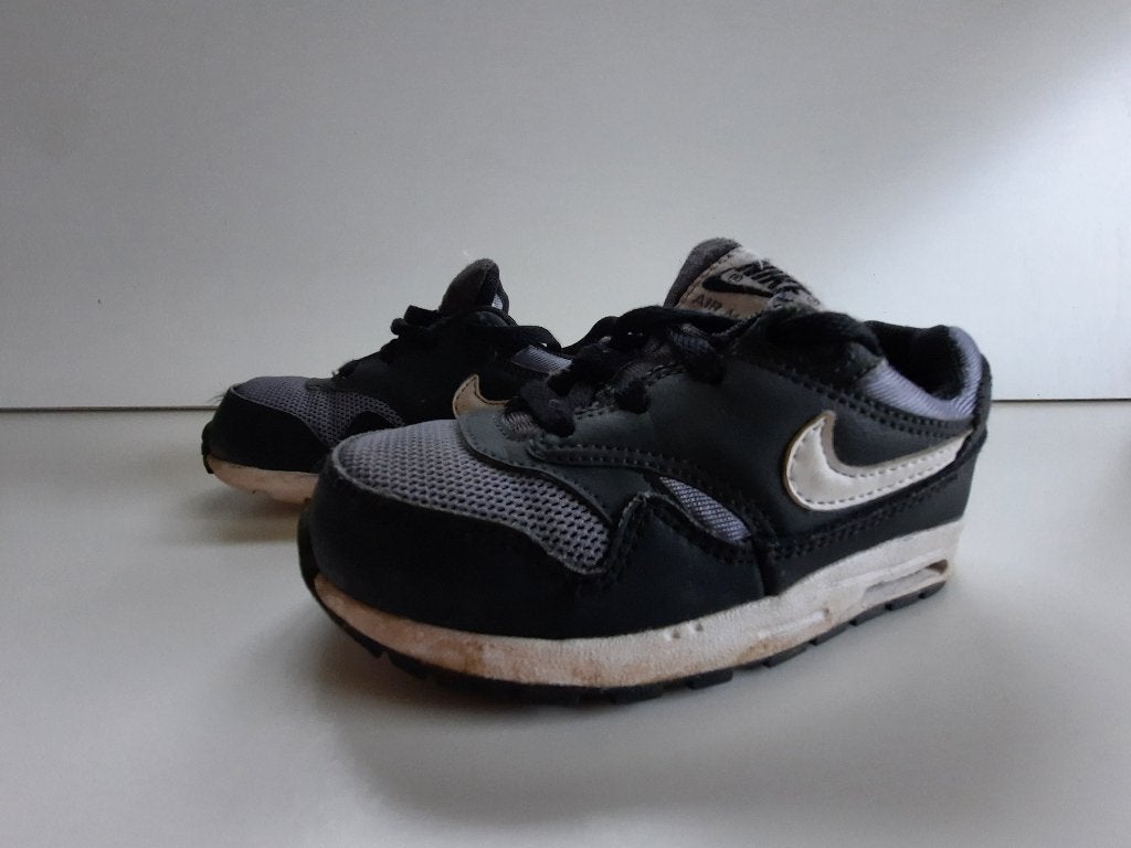 NIKE Air Max sneakers grijs zwart maat 26, Gebruikt, Ophalen of Verzenden, Nike, Jongen of Meisje