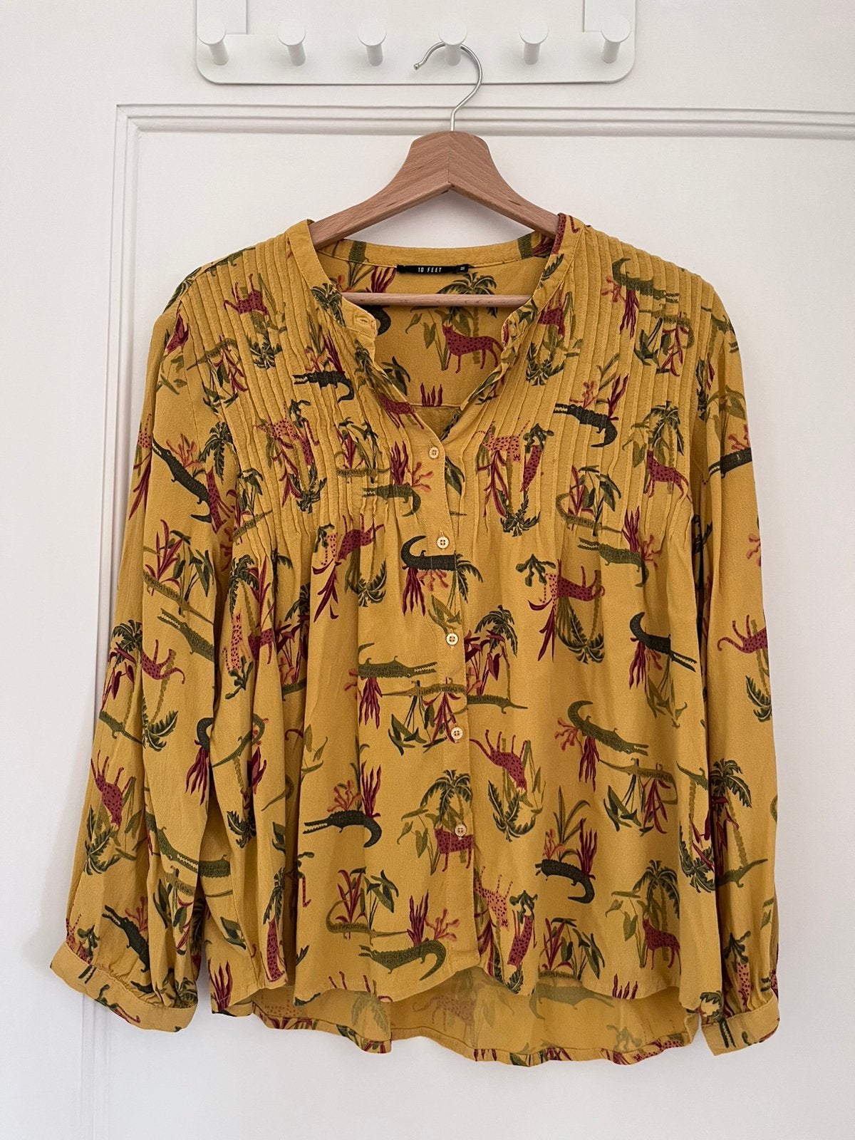 Okergele blouse (M) met oerwoud print. Merk 10 Feet., Ophalen of Verzenden, Gedragen, Maat 38/40 (M), Geel