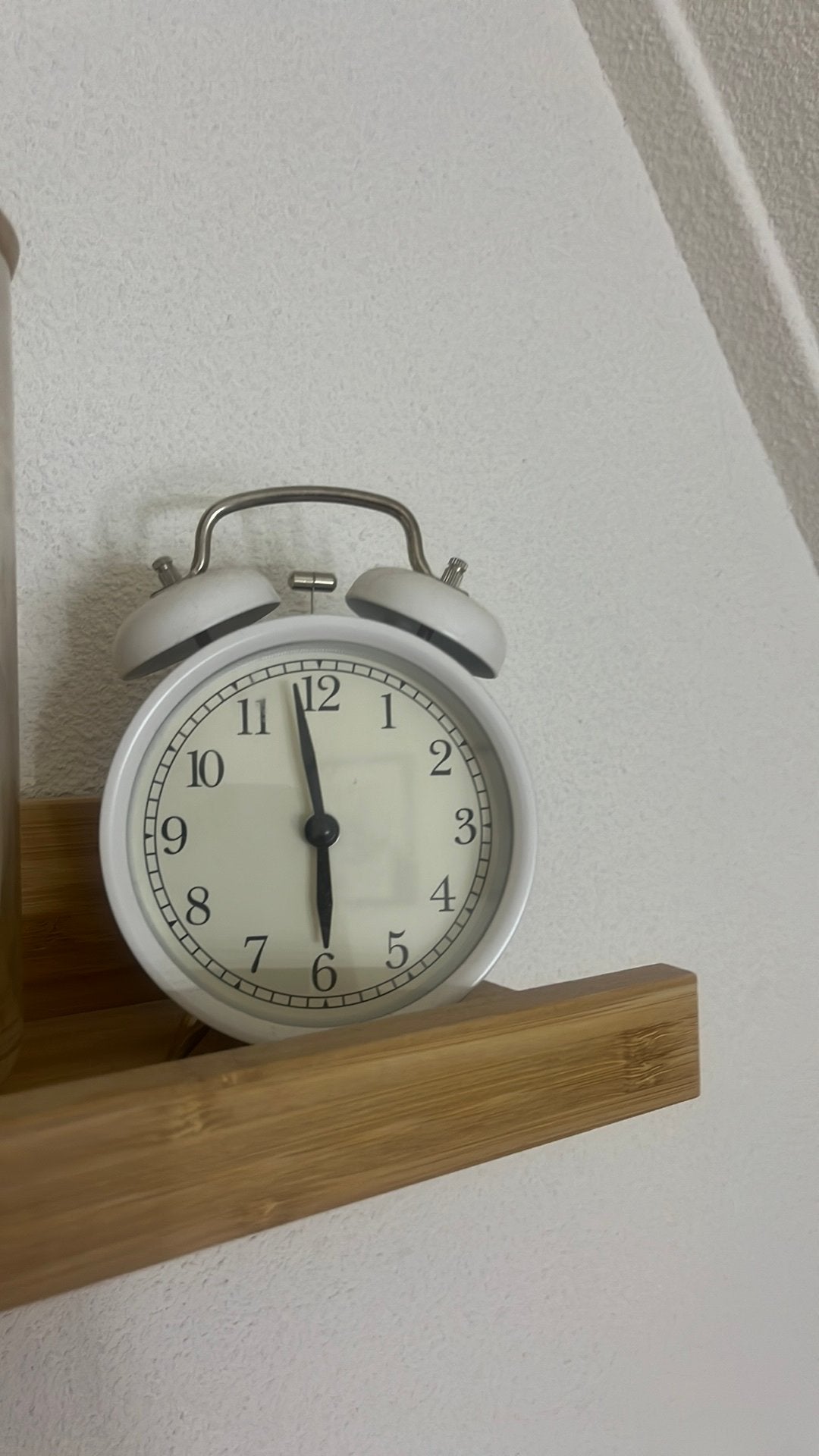 wekker/klok wit, Ophalen of Verzenden, Zo goed als nieuw, Wandklok