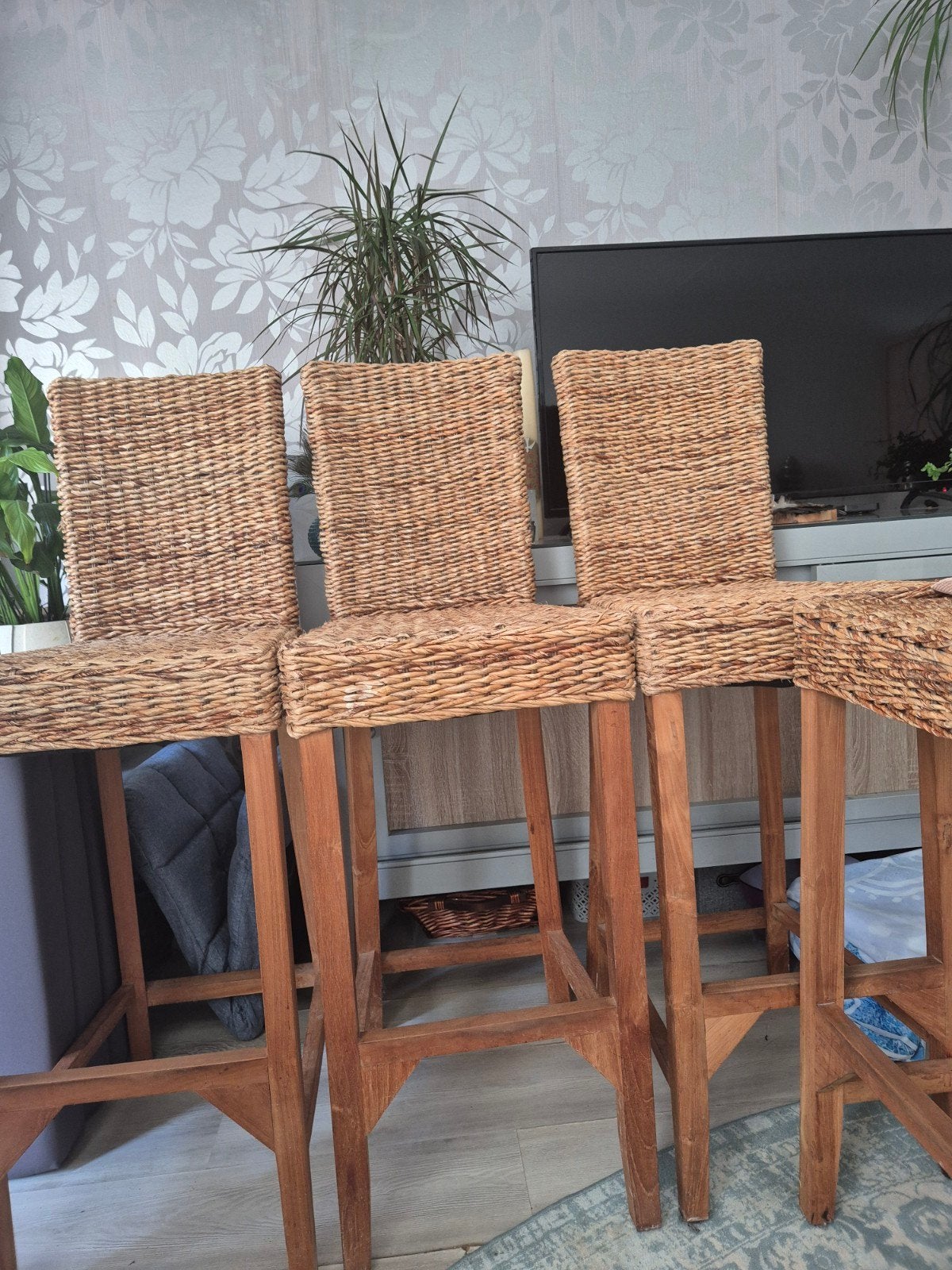 4 rotan barkrukken / stoelen in prima conditie