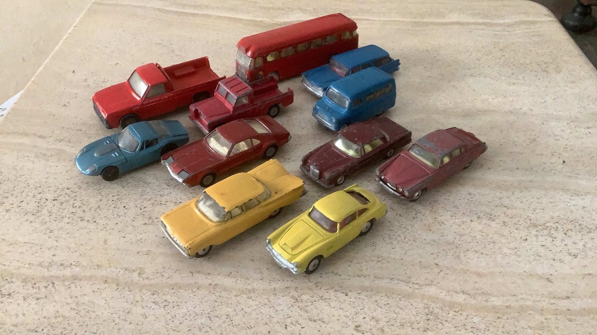 Corgi Toys 11 nostalgische modellen. Gebruikt., Ophalen of Verzenden, Gebruikt, Auto, Corgi